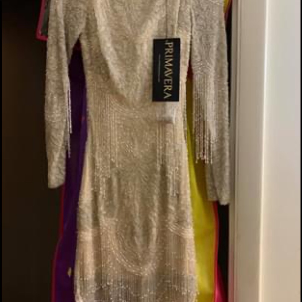 Formal dress - Picture 9 of 16